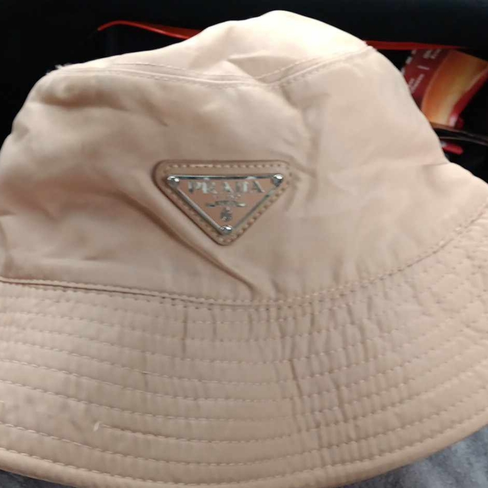 Men's prada hat - Picture 2 of 3